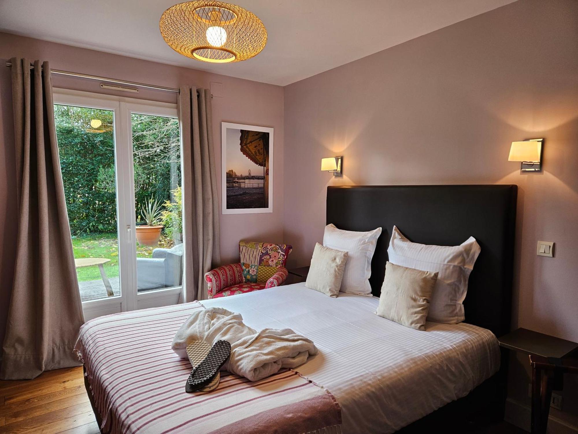 La Fraichette-Hotel & Spa La Riviere-Saint-Sauveur ภายนอก รูปภาพ